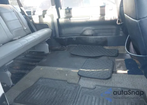 2000 Chevrolet Astro z USA, uszkodzony, nr VIN 1GNDM19W3YB135757